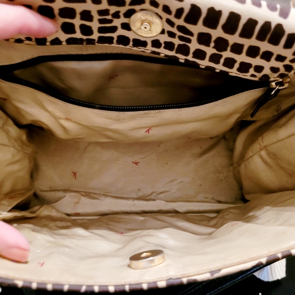 โSOLDโ Kate Spade | ๐ Brown & Cream Shoulder Purse Bag - Picture 4 of 6